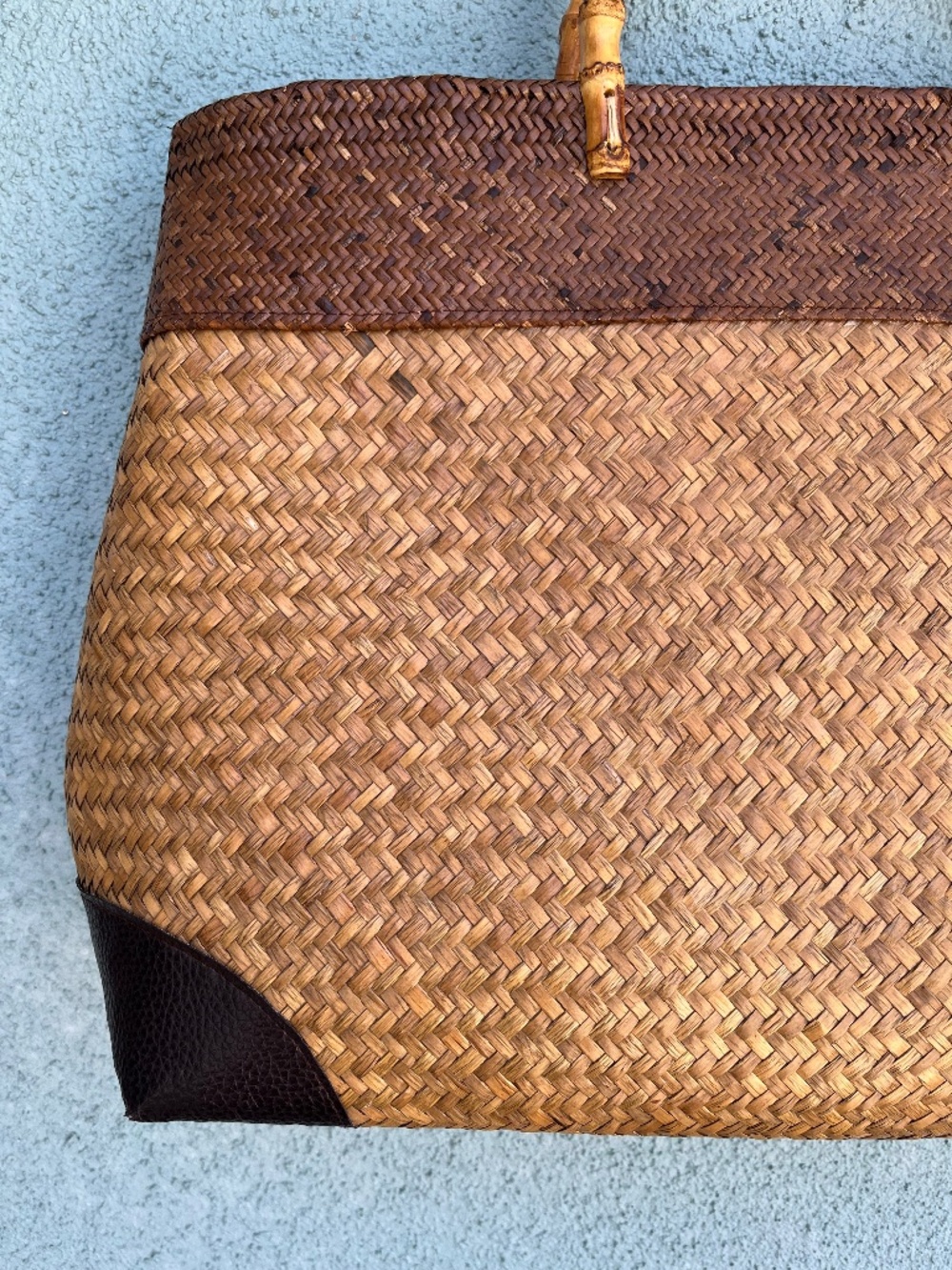Amanpurl Handwoven Seagrass Tote  Oversized  Excellent Condition  Like New - Picture 6 of 14